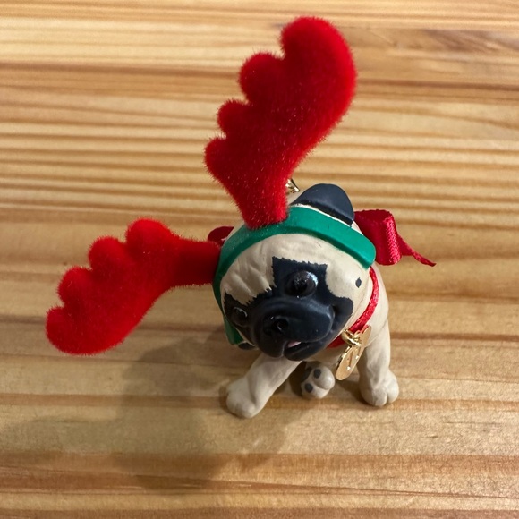 Puppy Love Series #21 Hallmark Keepsake Ornament 2011 - Picture 7 of 7